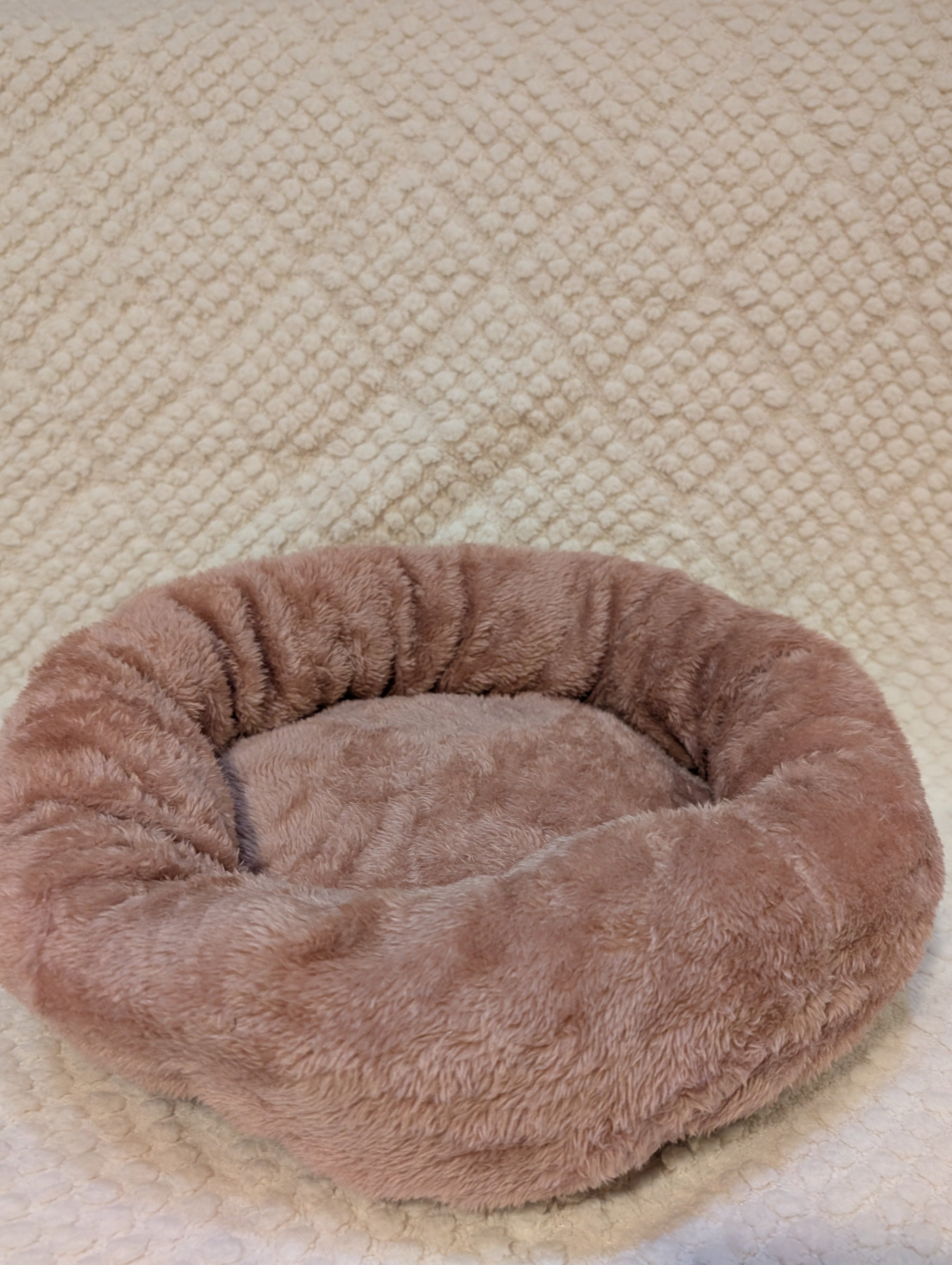 Cama Felpa Rosa